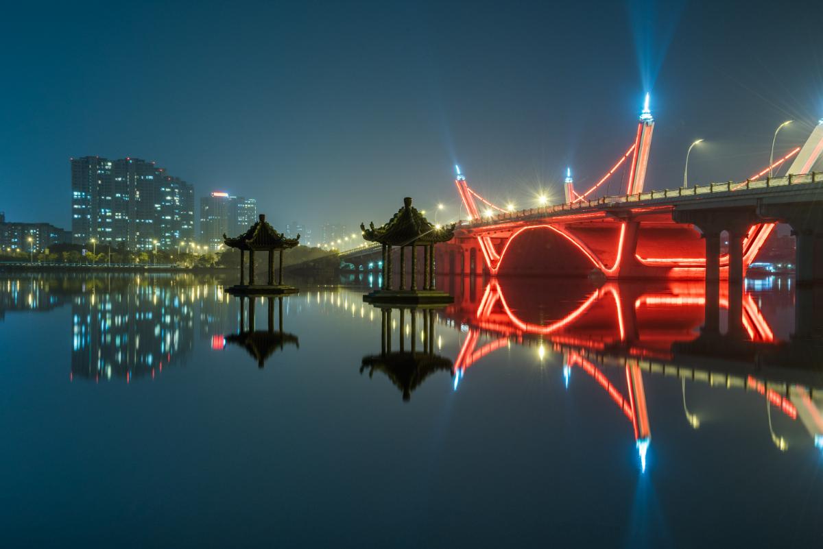 view-wuxi-lihu-natural-park.jpg
